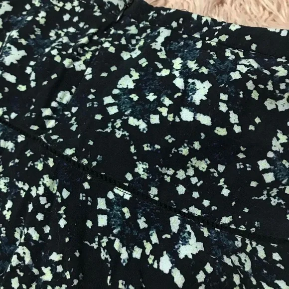 aritzia sunday best floral black and blue skirt - Picture 2 of 3
